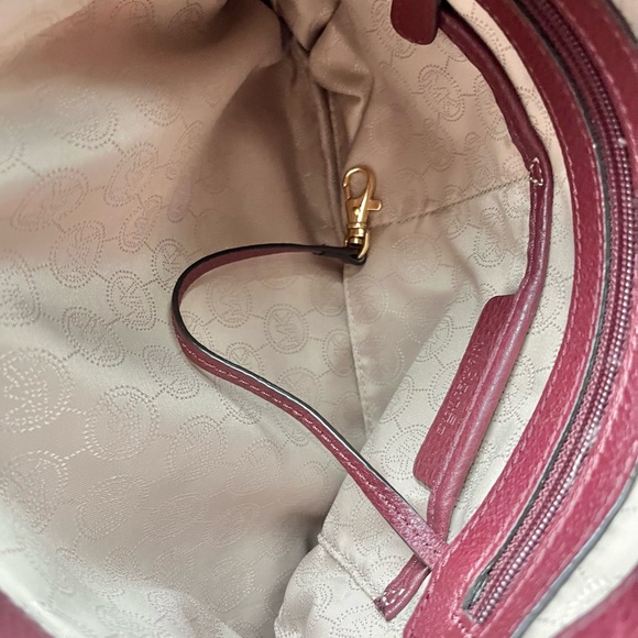 Michael Kors Jet Set Chain Shoulder Bag - Picture 12 of 13